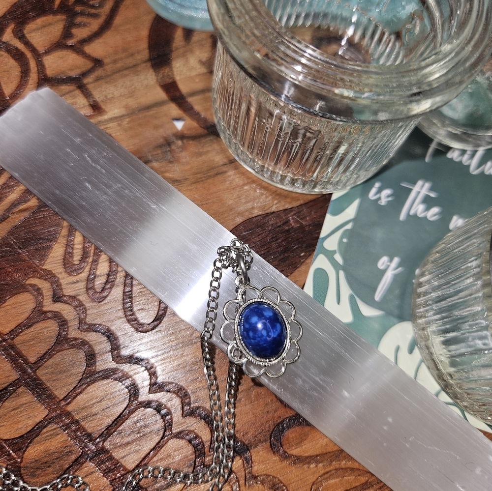 Vintage Silver Blue Stone Pendant Necklace